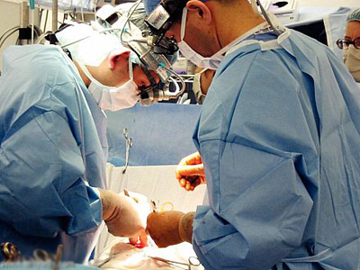 اول عملية تبادل كلى بين عائلتين غريبتين!! اول عملية تبادل كلى بين عائلتين غريبتين!!