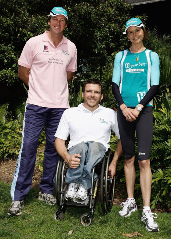 معاق يحطم الارقام القياسية في الصعود الى برج سدني!! معاق يحطم الارقام القياسية في الصعود الى برج سدني!!