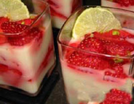 كعكة الجبنة في الاكواب