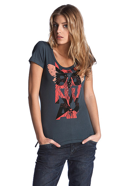 اروع التصاميم لأجمل الفتيات!! 