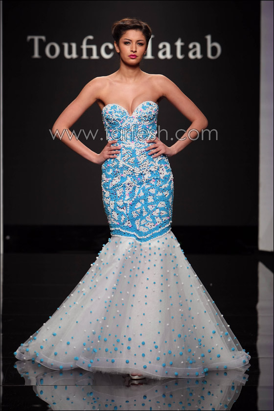 المصمّ توفيق حطب يغازل المرأة المثيرة!! المصمّ توفيق حطب يغازل المرأة المثيرة!!