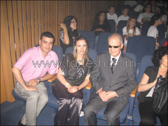 كفيف يصلح آلات الطباعة ويتفوق على 4000 معلم مبصر! 