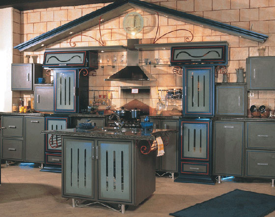 مطابخ متنوعة التصاميم بألوان مختلفة 