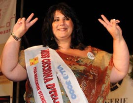 إيطاليا تتوج ملكة جمال "ممتلئات الجسم!!