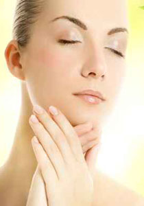 طرق للمحافظة على بشرة نضرة خلال أيام الصيف الحارة! طرق للمحافظة على بشرة نضرة خلال أيام الصيف الحارة!