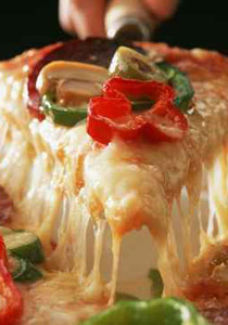 اليكم طريقة تحضير البيتزا الايطالي في عيد الفطر!