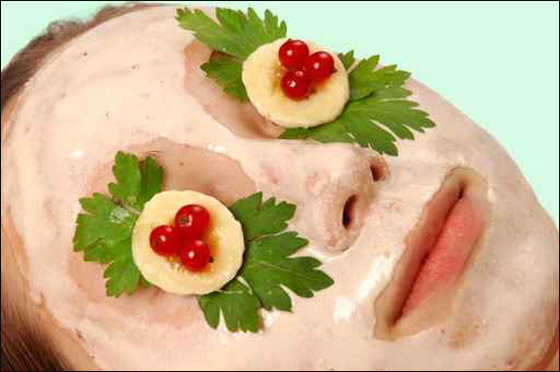 تخلصي من بشرتك الدهنية بمساعدة قناع الموز!!