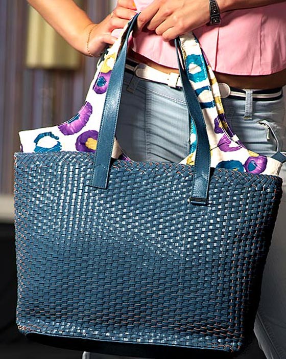 مجموعة مميزة من حقائب اليد لصيف 2010 