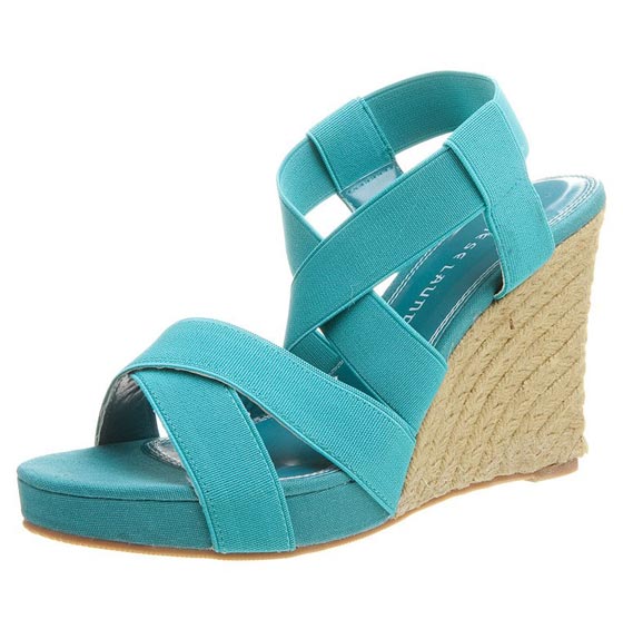 صنادل راقية بمختلف الألوان 