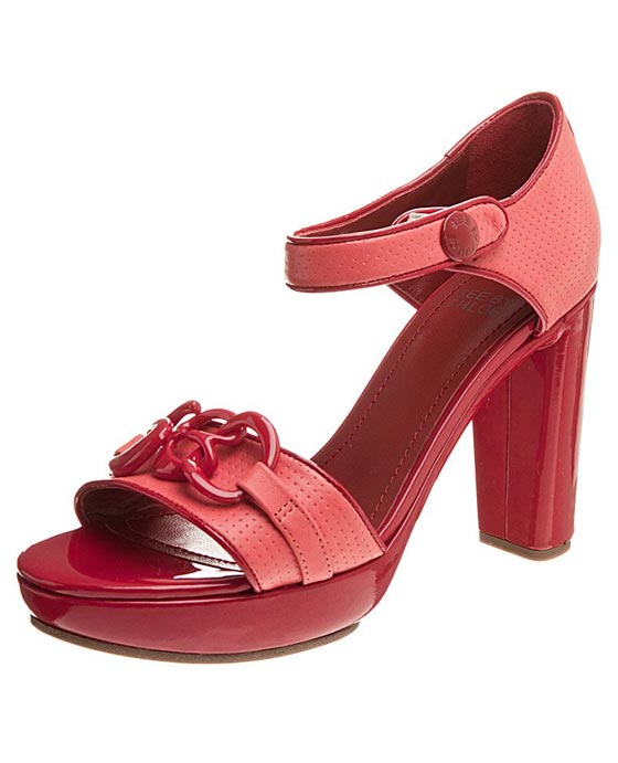 صنادل راقية بمختلف الألوان 