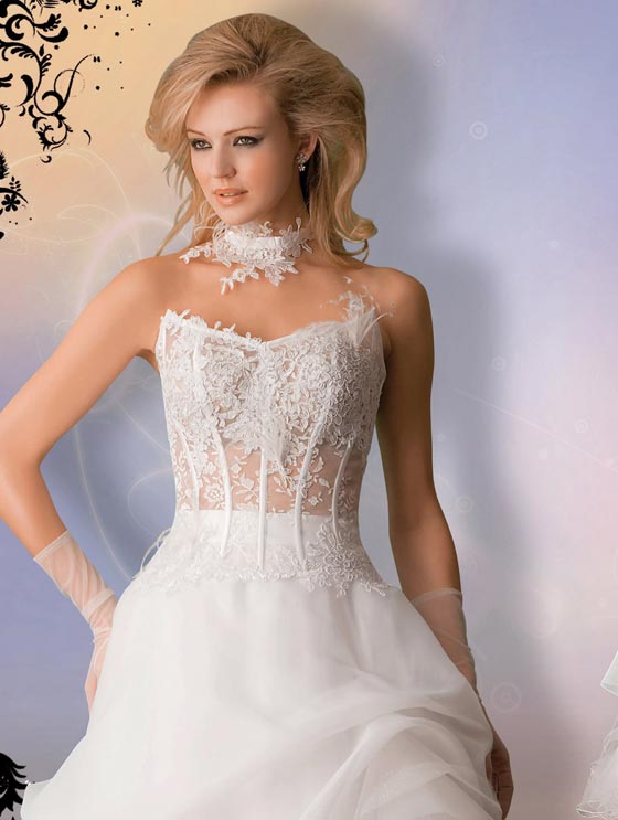 بالصور: فساتين زفاف 2011 