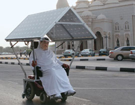مقعد يسعى لقطع اطول مسافة بكرسيه المتحرك!!