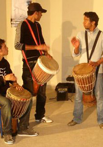 نخبة من الصم ينجحون في تكوين.. فرقة موسيقية في المغرب!