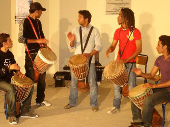 نخبة من الصم ينجحون في تكوين.. فرقة موسيقية في المغرب! نخبة من الصم ينجحون في تكوين.. فرقة موسيقية في المغرب!