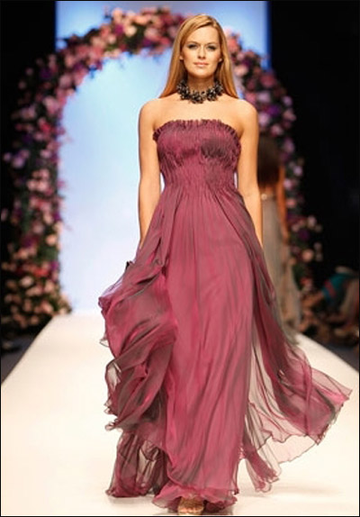 اليكن.. أجمل أزياء ربيع وصيف 2011!