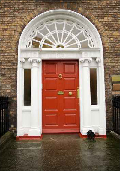 اروع تشكيلة من الابواب الخشبية.. لجمال بيوتكم!