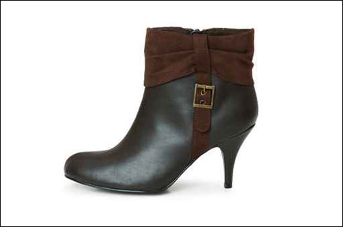 اختاري الجزمة الانسب لك من هذه المجموعة الاكثر موضة! اختاري الجزمة الانسب لك من هذه المجموعة الاكثر موضة!