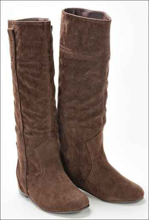 اليكن هذه المجموعة من الجزمات لاخر صيحات الموضة! اليكن هذه المجموعة من الجزمات لاخر صيحات الموضة!