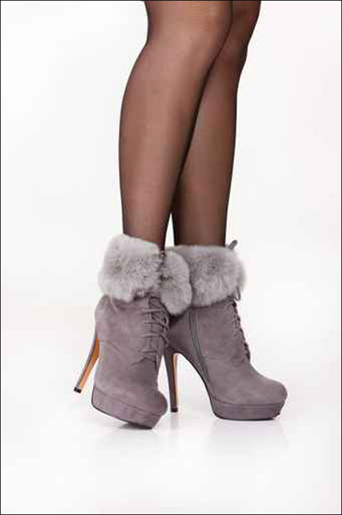 اليكن هذه المجموعة من الجزمات لاخر صيحات الموضة! اليكن هذه المجموعة من الجزمات لاخر صيحات الموضة!