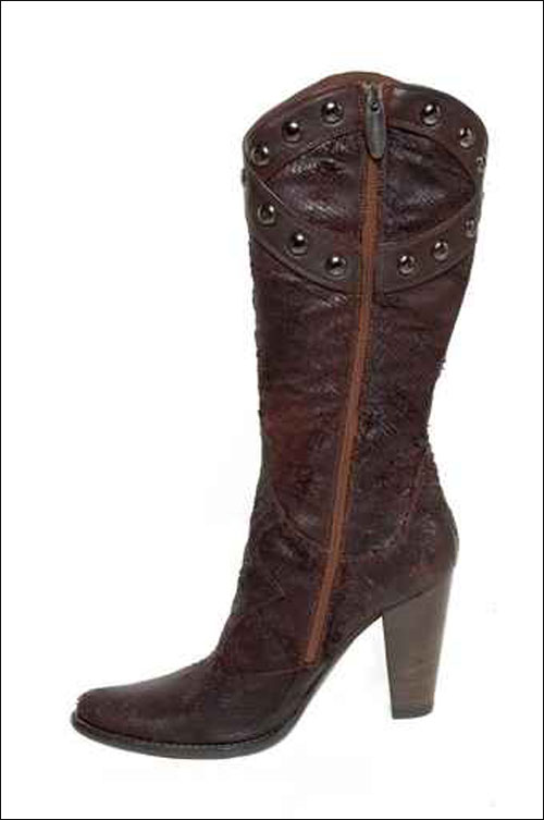 اليكن هذه المجموعة من الجزمات لاخر صيحات الموضة! اليكن هذه المجموعة من الجزمات لاخر صيحات الموضة!