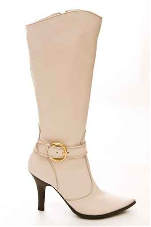 اليكن هذه المجموعة من الجزمات لاخر صيحات الموضة! اليكن هذه المجموعة من الجزمات لاخر صيحات الموضة!