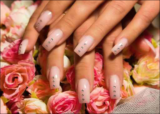 اليكن.. مجموعة رائعة من طلاء الاظافر متعددة الالوان!!