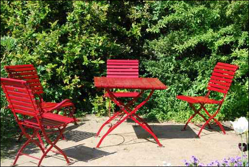 للأحمر رونق خاص في بيوتكم!