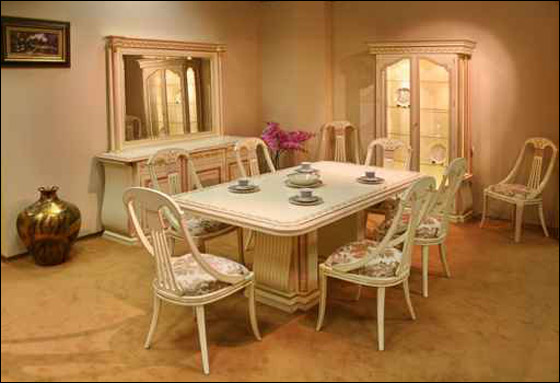 اليكم.. اجمل تشكيلة من طاولات السفرة!!