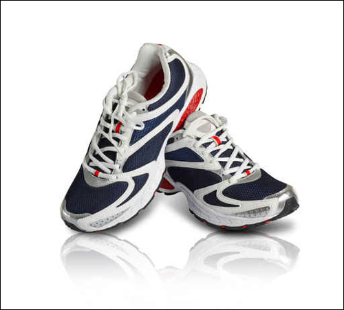 لتظهروا بأجمل طلة.. اليكم احذية رياضية جميلة! 