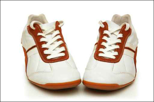 لتظهروا بأجمل طلة.. اليكم احذية رياضية جميلة! 