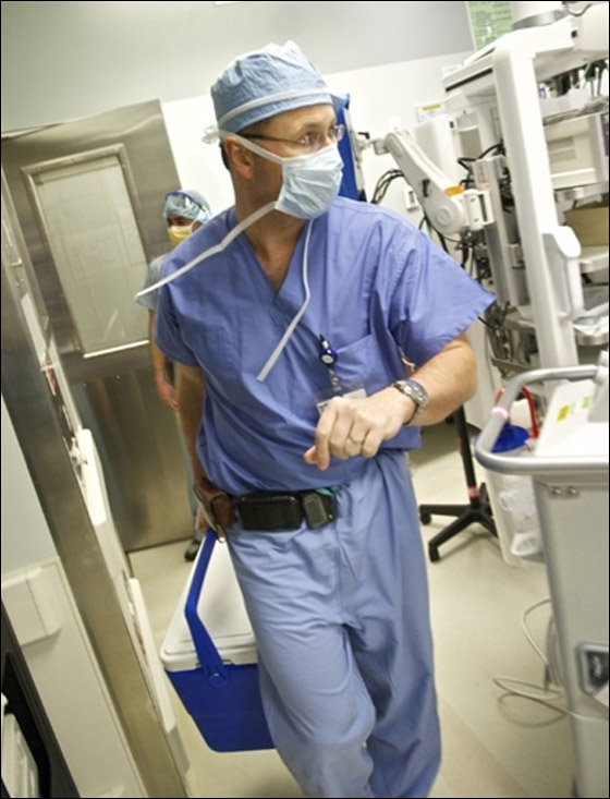 لأول مرة في الطب الامريكي: عملية نقل كامل للوجه تتم بنجاح!!