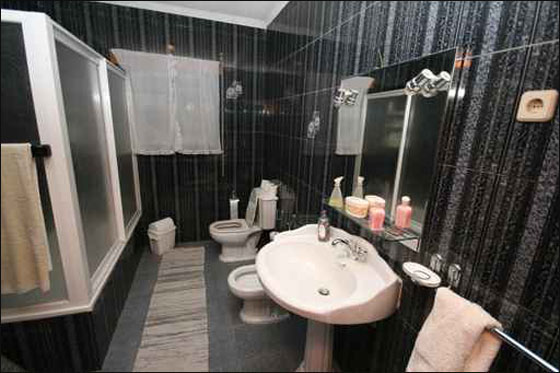 اليكم.. اجمل ديكورات وتصاميم للحمامات!! 