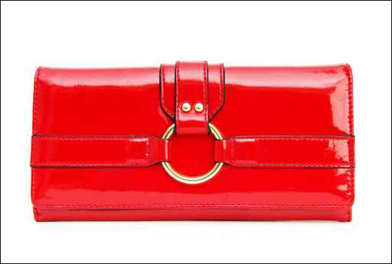 اليك سيدتي.. تشكيلة من محفظات النقود لكل مناسبة!