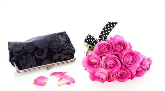 اليك سيدتي.. تشكيلة من محفظات النقود لكل مناسبة!