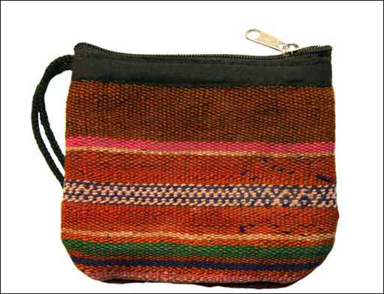 اليك سيدتي.. تشكيلة من محفظات النقود لكل مناسبة!