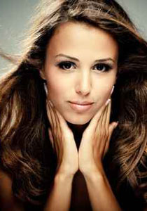 لصاحبات العيون البنية.. كيف تختارين الماكياج المميزة؟؟