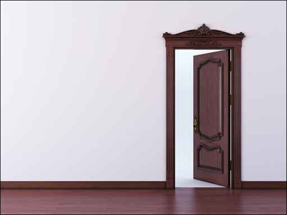 بالصور.. مجموعة فاخرة من الابواب المنزلية!!