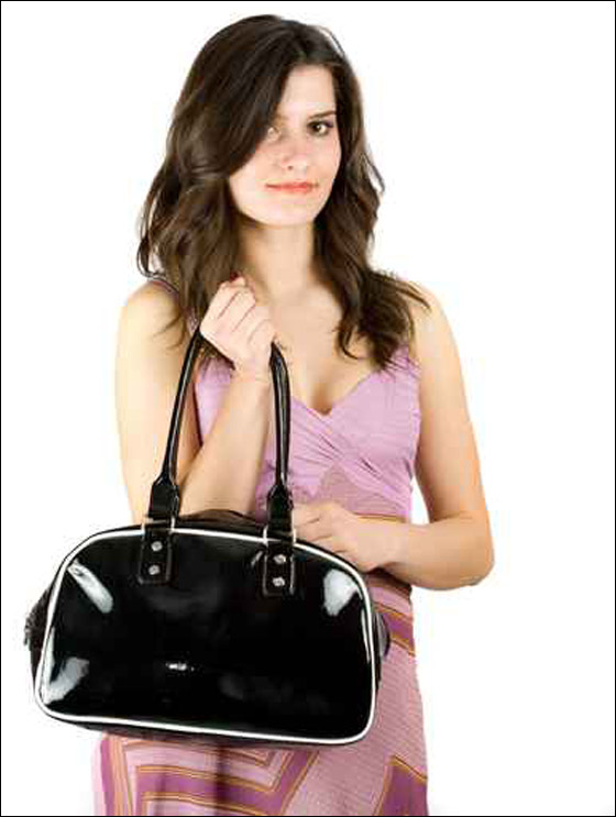 تشكيلة حقائب بالوان زاهية تلائم مختلف الملابس!