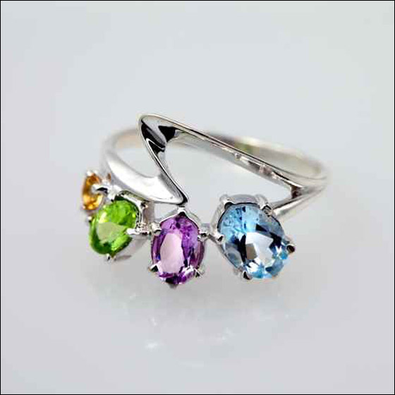 اليك سيدتي.. تشكيلة مميزة من الخواتم!!