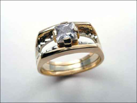 اليك سيدتي.. تشكيلة مميزة من الخواتم!!