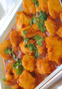 اليكم طريقة تحضير الدجاج المحمر مع صلصة وارز بالثوم