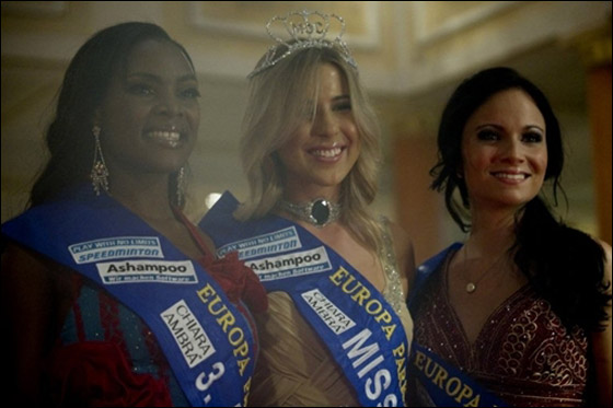 بالصور.. نيوزيلندية تحصد لقب ملكة جمال مونديال سيدات 2011