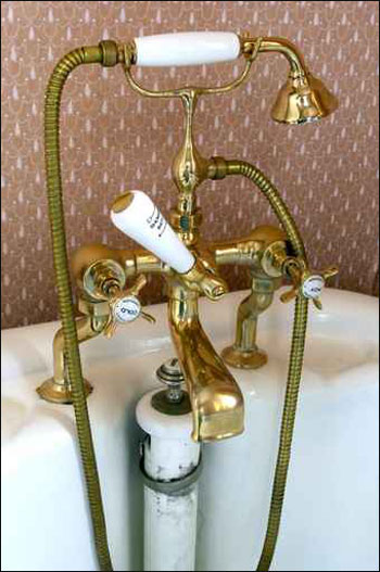 تخلصوا من الحنفيات القديمة.. واختاروا احدثها واجملها!! 