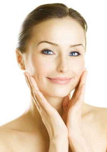 لكل امرأة بسن الثلاثين.. نصائح تفيد جمالك!