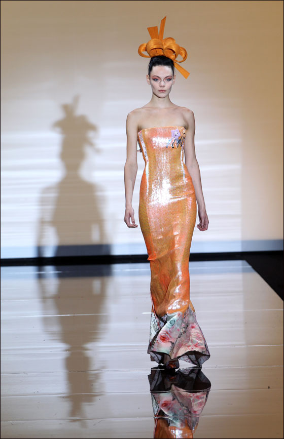 انطلاق اسبوع الازياء الراقية لخريف شتاء 12/2011 في باريس