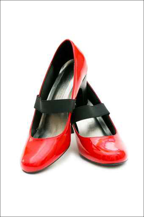 مجموعة صور لأحذية حمراء تناسب كل الاذواق!