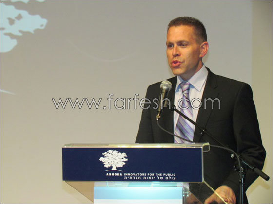 تكريم المحامي عباس كأول زميل عربي في منظمة أشوكا الدولية