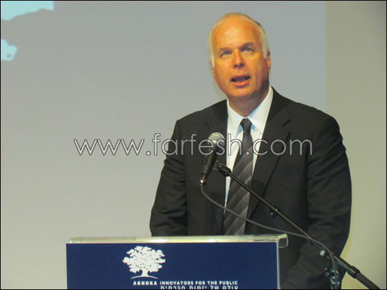 تكريم المحامي عباس كأول زميل عربي في منظمة أشوكا الدولية