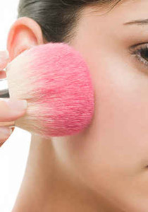 بشرتك بيضاء؟؟ اتبعي هذه الخطوات لماكياج انسب لبشرتك!