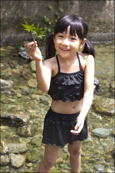 للفتيات الصغار.. نقدم لكن انغش تشيكلة لمايوهات السباحة!